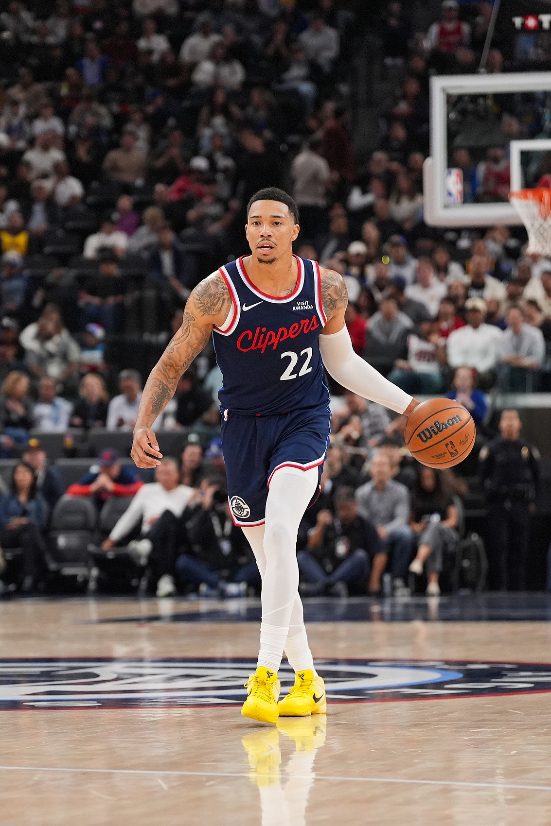 开云体育官网-拼劲儿还是很够！快船全场送12次抢断 邓恩&amp;米勒各4次 桑德斯3次