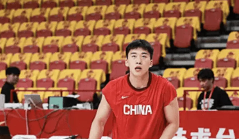 开云体育下载-媒体人：王俊杰依旧出色，徐昕&amp;amp;庞峥麟&amp;amp;赵维伦也有亮点